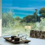 Ouranos - Luxurius Modern Pool, Close To The