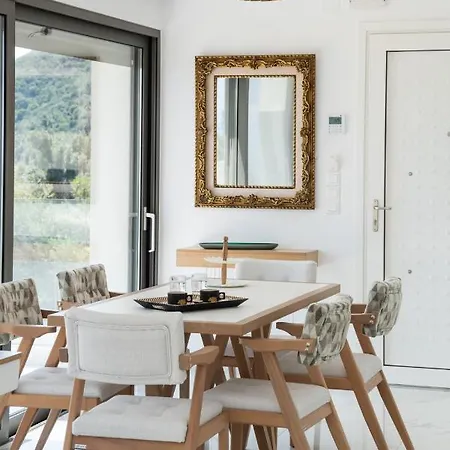 Ouranos - Luxurius Modern Pool, Close To The Villa