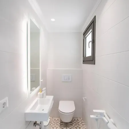 Villa Ouranos - Luxurius Modern Pool, Close To The